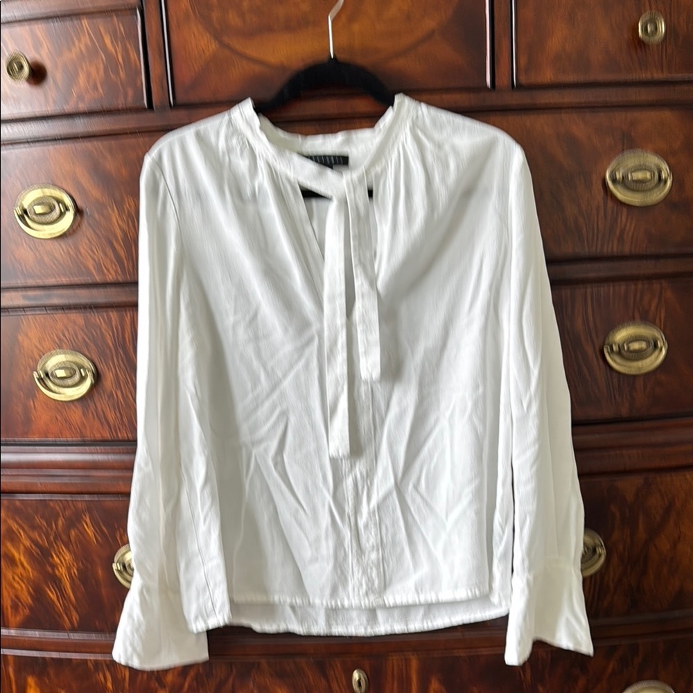 Sanctuary Elegant White Tie-Neck Blouse